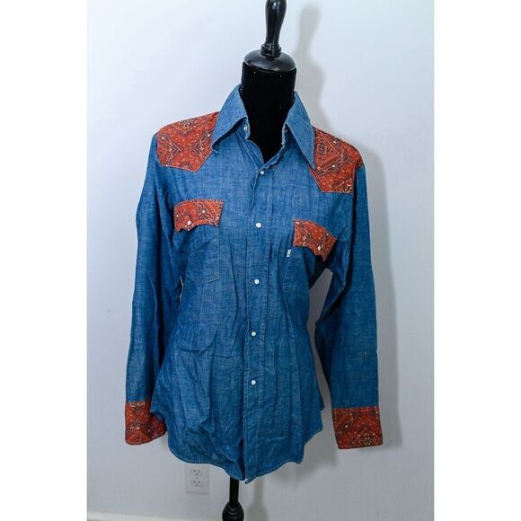 Vintage Levi's womens Western Denim Shirt M Blue red pearl snap - Picture 1 of 8
